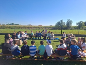 Piknik czytelniczy w plenerze