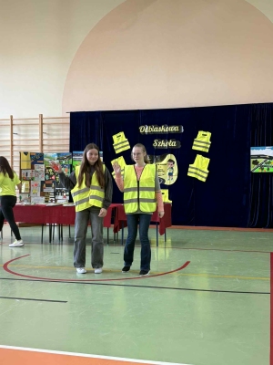 Pokaz mody w ramach konkursu 
"Odblaskowa szkoła"