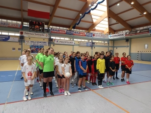 Złoto w Piłce Halowej Dziewcząt 
kl. IV –VI