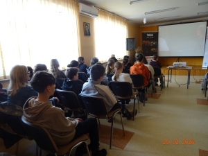 Udział kl. VII-VIII w projekcji filmu 
,,Tarzan. Dzieci tej ziemi''