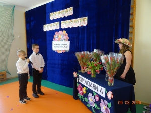 Uroczysty apel z okazji Dnia Kobiet