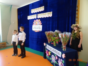 Uroczysty apel z okazji Dnia Kobiet