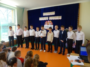 Uroczysty apel z okazji Dnia Kobiet