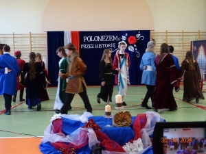 ,,Polonezem przez historię''-obchody 235. rocznicy uchwalenia Konstytucji 3 Maja