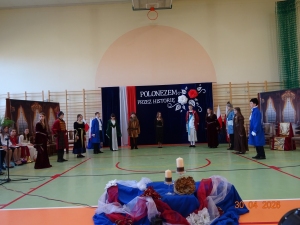 ,,Polonezem przez historię''-obchody 235. rocznicy uchwalenia Konstytucji 3 Maja