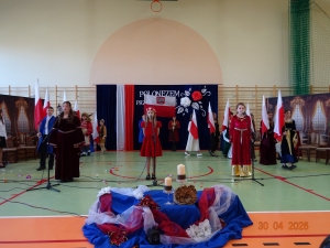 ,,Polonezem przez historię''-obchody 235. rocznicy uchwalenia Konstytucji 3 Maja