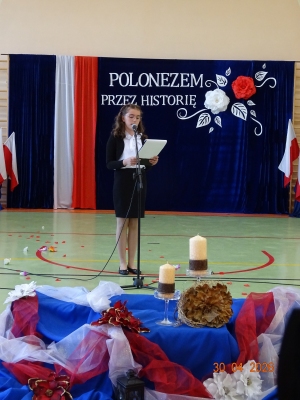 ,,Polonezem przez historię''-obchody 235. rocznicy uchwalenia Konstytucji 3 Maja