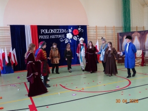 ,,Polonezem przez historię''-obchody 235. rocznicy uchwalenia Konstytucji 3 Maja