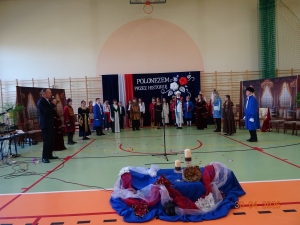 ,,Polonezem przez historię''-obchody 235. rocznicy uchwalenia Konstytucji 3 Maja