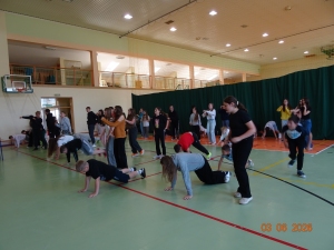 Edukacja z żołnierzami jednostki specjalnej