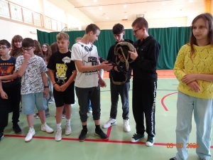 Edukacja z żołnierzami jednostki specjalnej