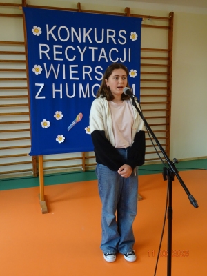  ,,Konkurs Recytacji Wierszy z Humorem''-kl. IV-VIII