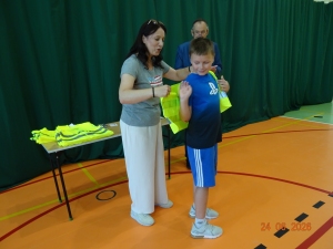 Wręczenie kart rowerowych Uczniom klas IVa i IVb