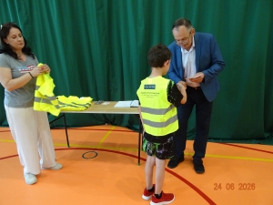 Wręczenie kart rowerowych Uczniom klas IVa i IVb