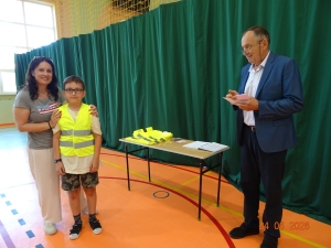 Wręczenie kart rowerowych Uczniom klas IVa i IVb