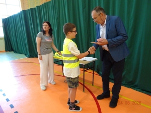 Wręczenie kart rowerowych Uczniom klas IVa i IVb