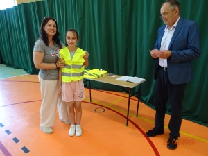 Wręczenie kart rowerowych Uczniom klas IVa i IVb