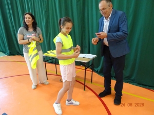 Wręczenie kart rowerowych Uczniom klas IVa i IVb