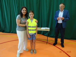 Wręczenie kart rowerowych Uczniom klas IVa i IVb
