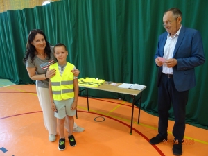 Wręczenie kart rowerowych Uczniom klas IVa i IVb