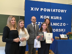 Sukces Uczennicy Zuzanny w Powiatowym Konkursie Czytelniczo-Recytatorskim