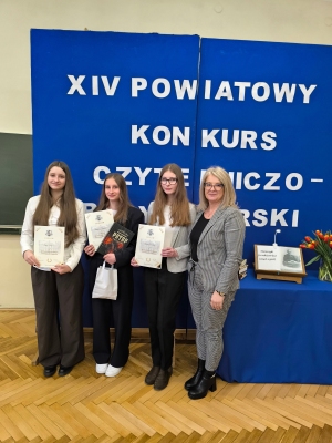 Sukces Uczennicy Zuzanny w Powiatowym Konkursie Czytelniczo-Recytatorskim