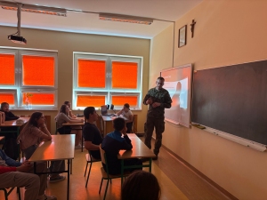 „Edukacja z wojskiem”  