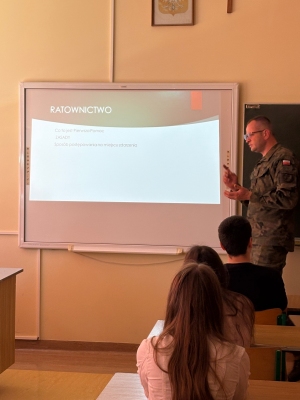 „Edukacja z wojskiem”  