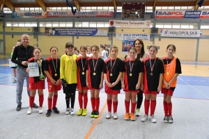 Złoto w Piłce Halowej Dziewcząt 
kl. IV –VI