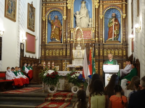 Odsłonięcie i poświęcenie tablicy przy cmentarzu wojennym w Ujściu Jezuickim