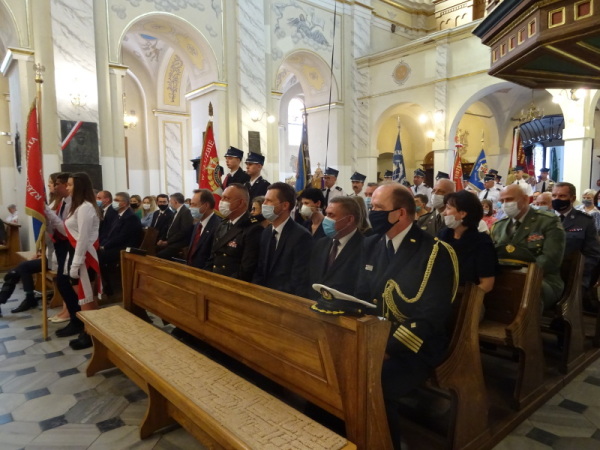 Odsłonięcie i poświęcenie tablicy przy cmentarzu wojennym w Ujściu Jezuickim