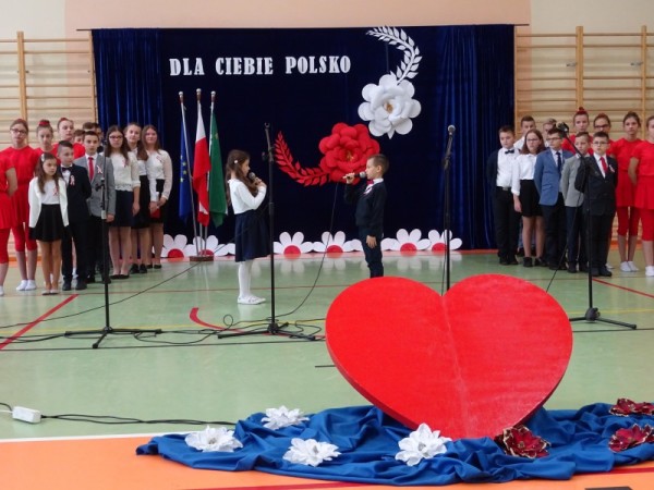  Akademia z okazji Święta Niepodległości i Święta Patrona Szkoły 