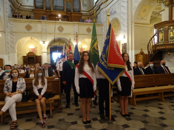 Uroczystość odsłonięcia i poświęcenia tablicy pamiątkowej w Gręboszowie