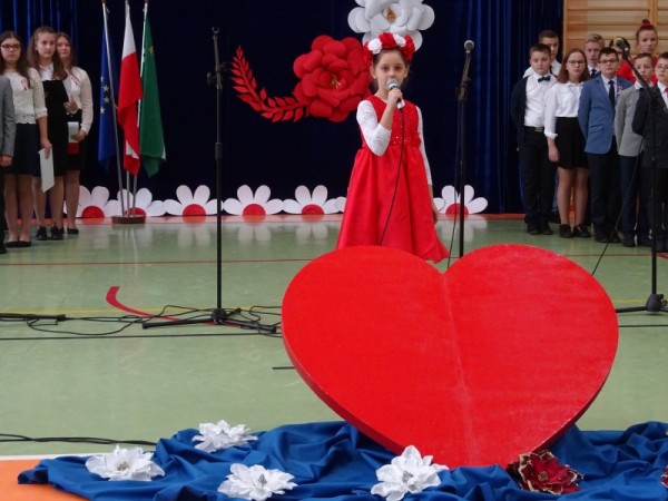  Akademia z okazji Święta Niepodległości i Święta Patrona Szkoły 