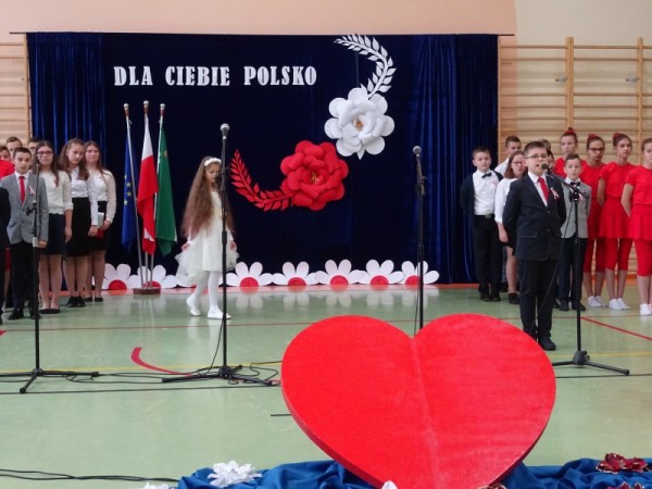  Akademia z okazji Święta Niepodległości i Święta Patrona Szkoły 